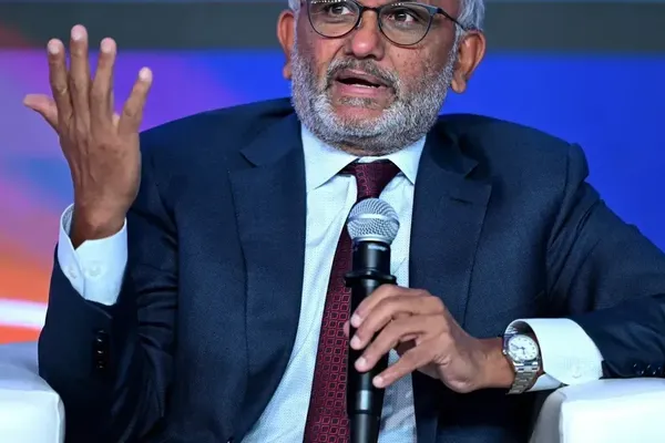 Adobe Leader Shantanu Narayen Resigns to Face New Era of AI