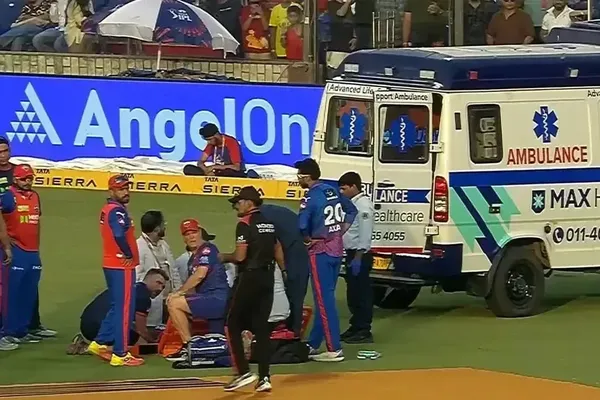 Ambulance Evacuates Lungi Ngidi After IPL Head Trauma