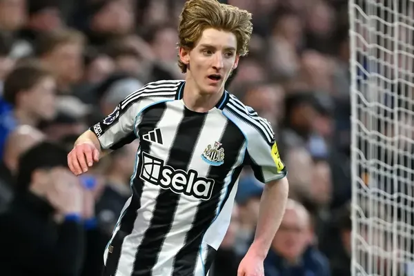 Anthony Gordon Goal Dents Chelsea Champions League Hopes