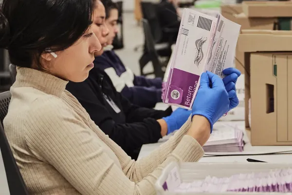 Appeals Court Keeps Mail-Voting Order Blocked in 23 States