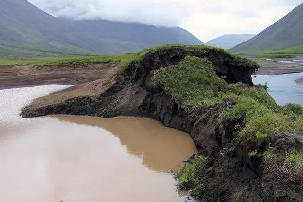 Arctic Thaw Releases Ancient Carbon Into Alaskan Rivers