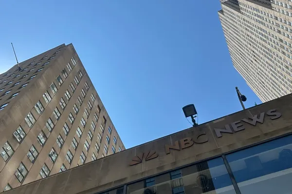Ashley Padilla Lampoons Bondi and Noem During SNL Broadcast