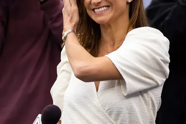 Athletic Reviews Dianna Russini Conduct Over Photos