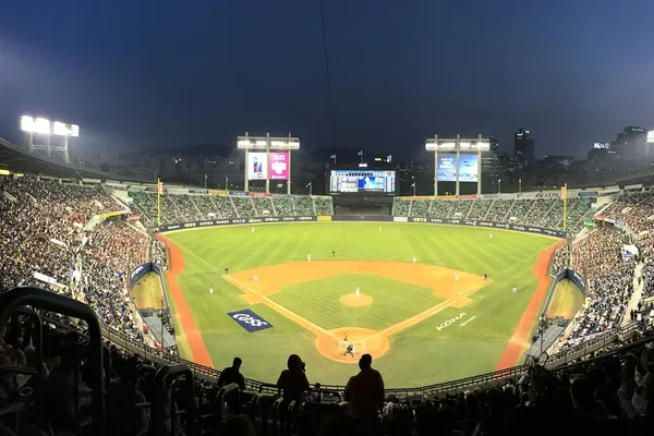Bears Beat Sloppy Heroes Behind Young Pitching Gem