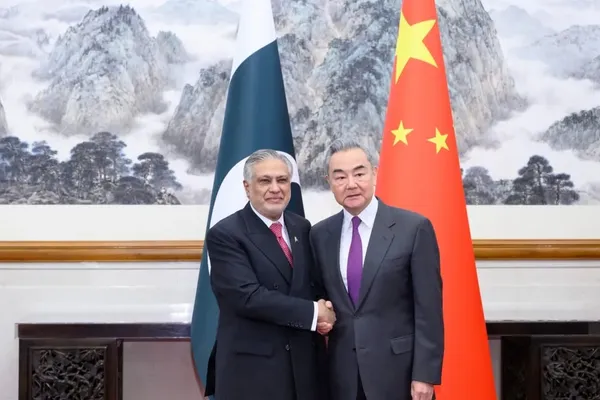 Beijing Pledges Strategic Support for Pakistan Peace Efforts