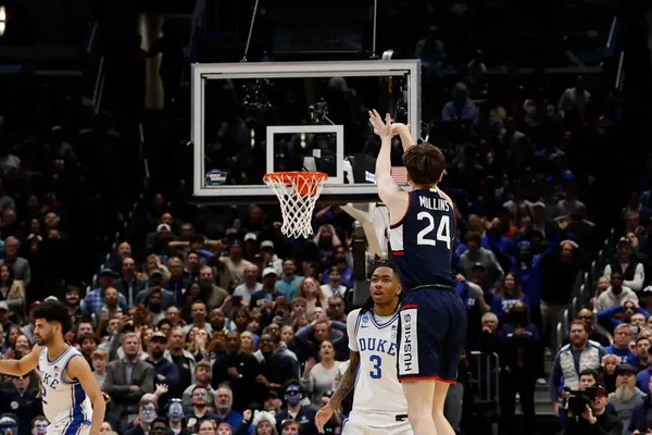 Braylon Mullins Buzzer Beater Sends UConn to Final Four