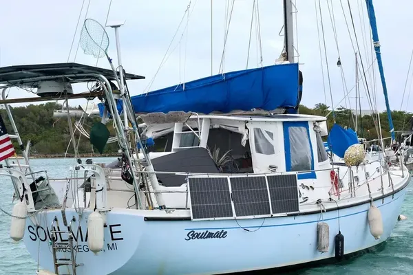Brian Hooker Leaves Bahamas While Wife Is Still Missing