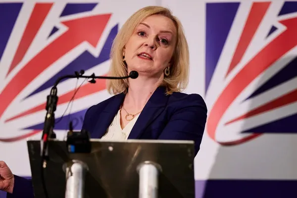 British Parties Risk Market Chaos With New Spending Vows