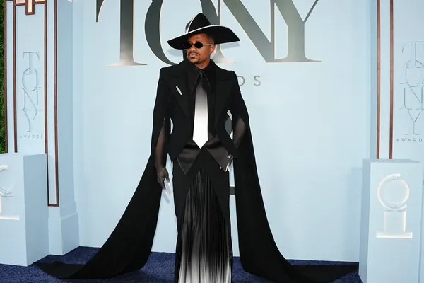 Broadway Elite Gather at Radio City for 79th Tony Awards