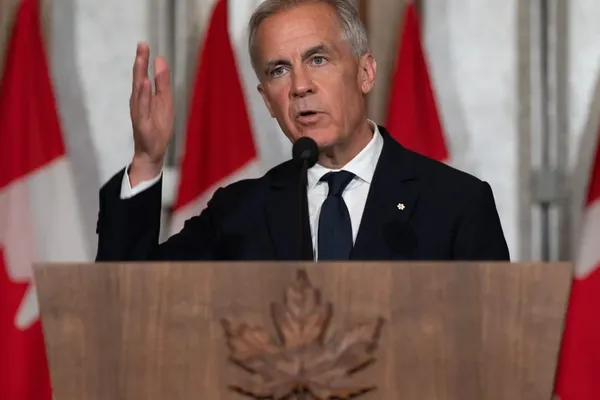 Canada Faces 50% US Tariff Outside North American Trade Pact