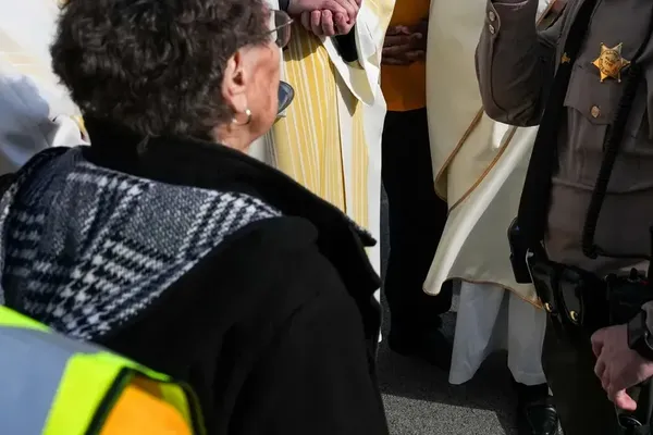 Catholic Clergy Secure Access to Illinois ICE Detention Center
