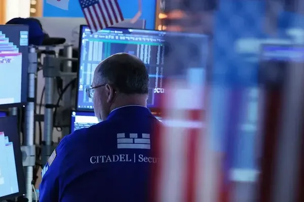 Ceasefire Agreement Propels S&P 500 Past 7,000 Level