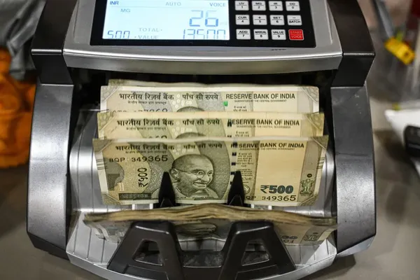 Central Bank Crackdown Sparks Volatile Indian Rupee Swing