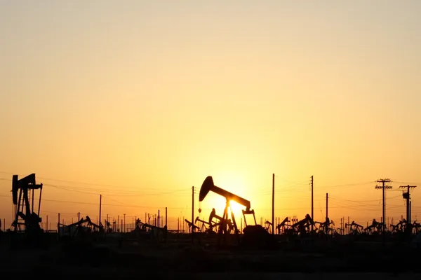 Crude Prices Top $100 in Biggest Spike Since 1983
