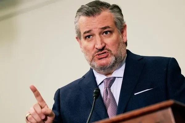 Cruz Proposes Decade of ICE Funding to End Shutdown