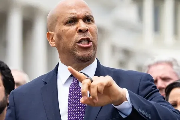 Democrats Deploy High-Energy Theater for 2026 Midterms