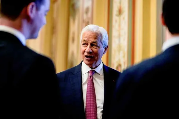Dimon Attacks Private Credit Risks in Annual Message