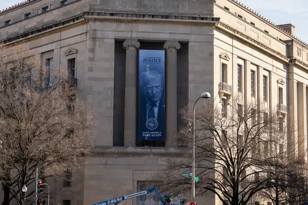 DOJ Declares Presidential Records Act Unconstitutional