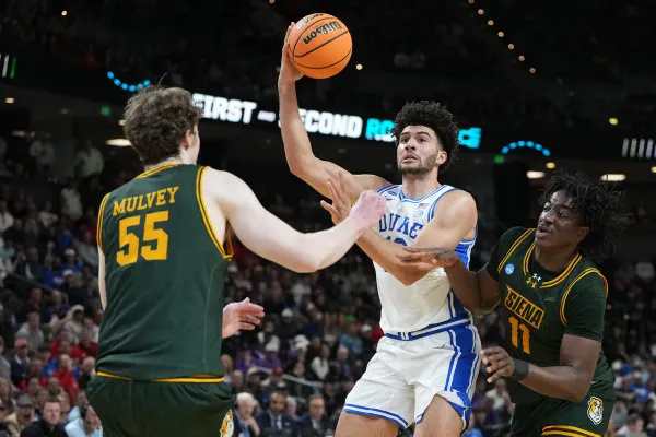 Duke Survives Siena Rally After Double-Digit Hole