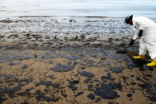 Energy Secretary Orders California Oil Operation Restoration
