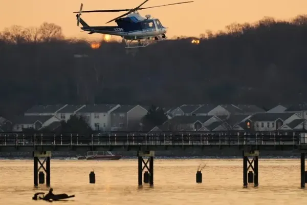 FAA Curbs Helicopter Flights Near Reagan National Airport