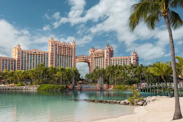 Families Increase Luxury Resort Bookings in the Bahamas