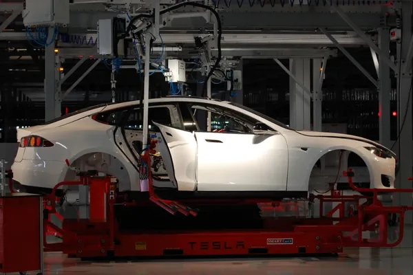 Former Tesla President Reveals Management Tactics for Musk