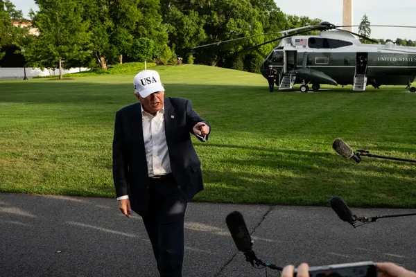 Fox News Confronts Trump on War Claims and Poll Slump