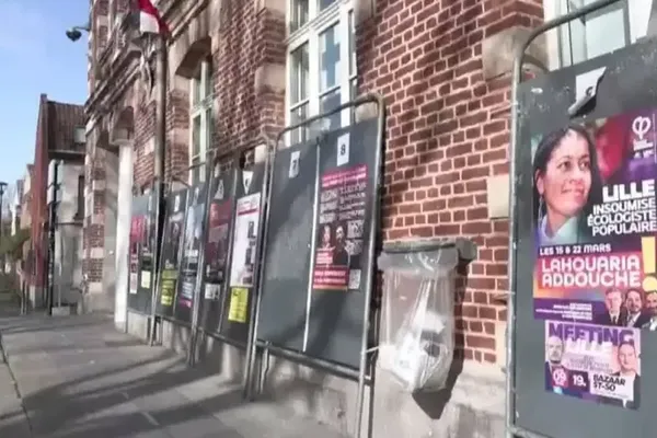 French Parties Race to Build Municipal Alliances
