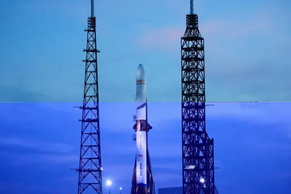 New Glenn Rocket Explodes During Blue Origin Test