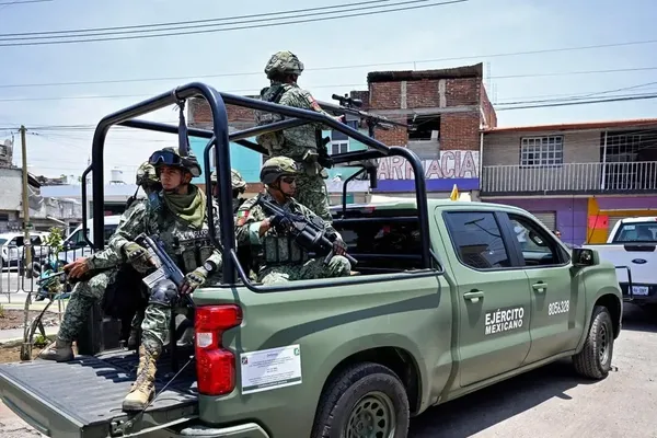 Gunmen Kill 10 People in Puebla Town Attack