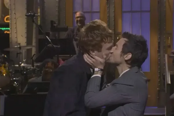 Harry Styles Confronts Queerbaiting Claims on SNL