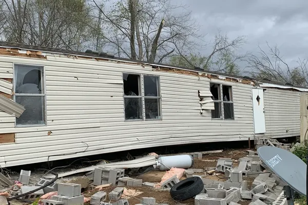 Illinois 911 Dispatchers Overwhelmed by Tornado Emergency Calls