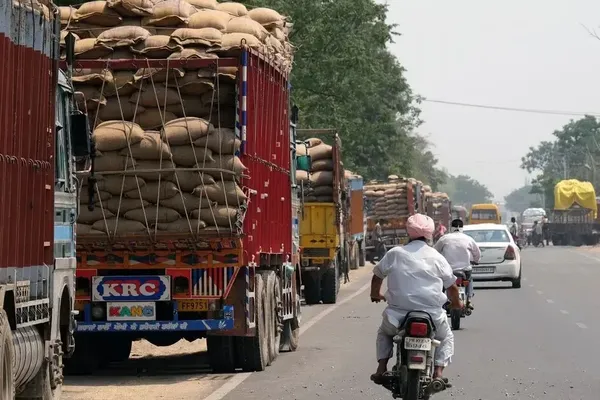 India Ends Four-Year Freeze on Domestic Diesel Prices
