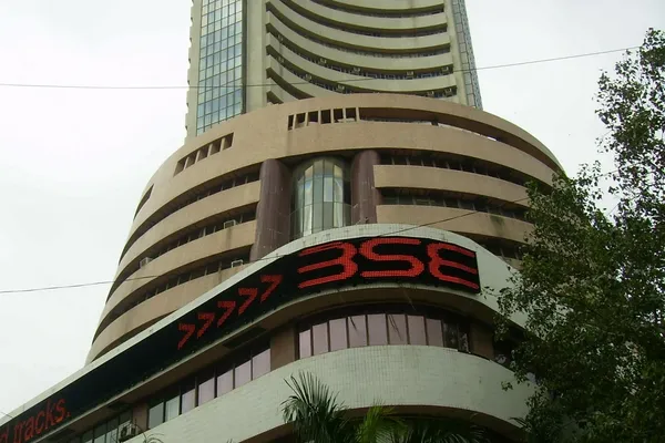 Indian Stocks Plummet as Oil Shock Hits Mumbai Trading