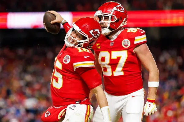 Raiders and Titans Spend Record Sums to Reset NFL Power Balance