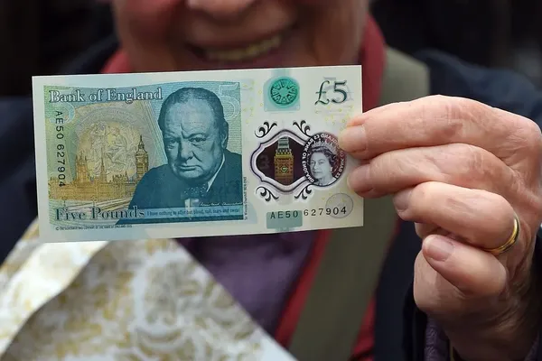 Bank of England to Remove Churchill From Five Pound Note