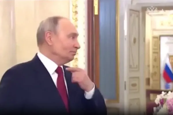 Kremlin Deletes Video Showing Putin Health Struggles