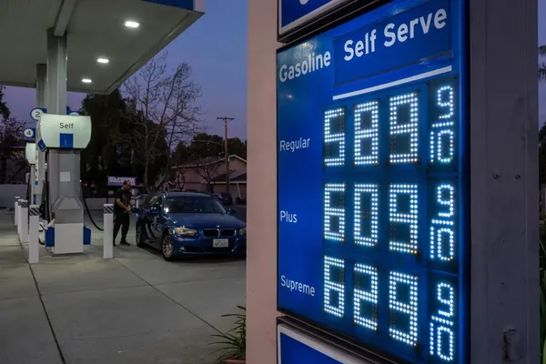 Iran Conflict Pushes Crude Prices Into Volatile New Territory