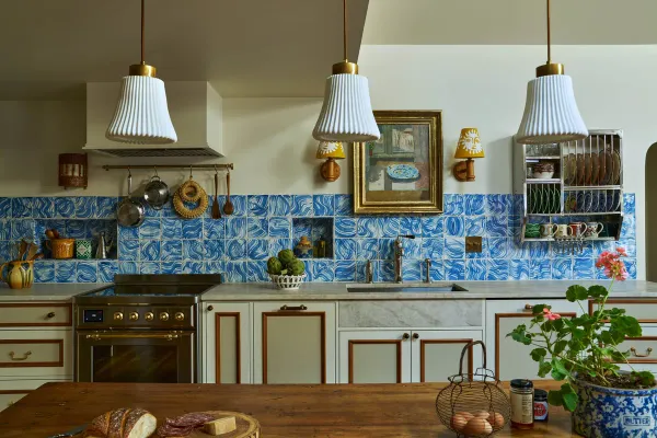 Homeowners Reject Generic Design for Narrative Architecture