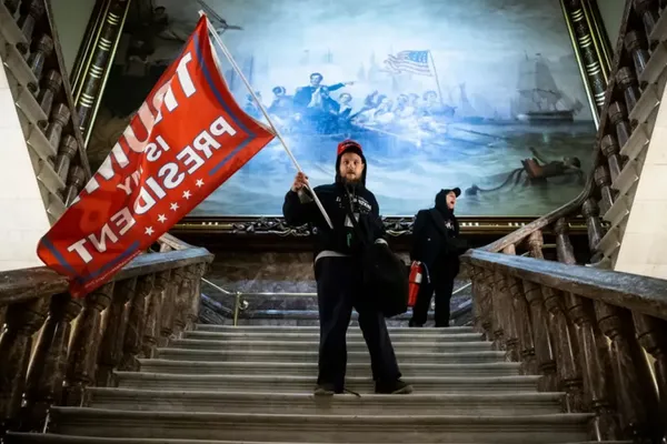 Virginia Mandates Capitol Riot Be Taught as Violent Attack