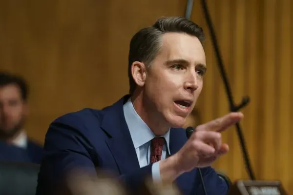 Hawley Abortion Pill Push Reopens the FDA Authority Fight