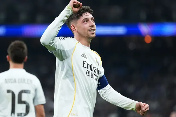 Valverde Hat Trick Leaves Manchester City Facing Champions