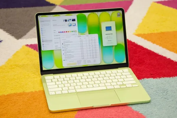 Apple Anniversary Talk Revives Low-Cost MacBook Question