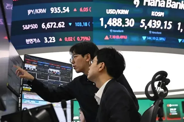 Iran Conflict Roils Global Markets and World Cup Plans