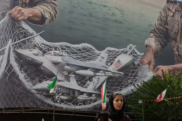 Iran Offers to Reopen Strait of Hormuz for Shipping