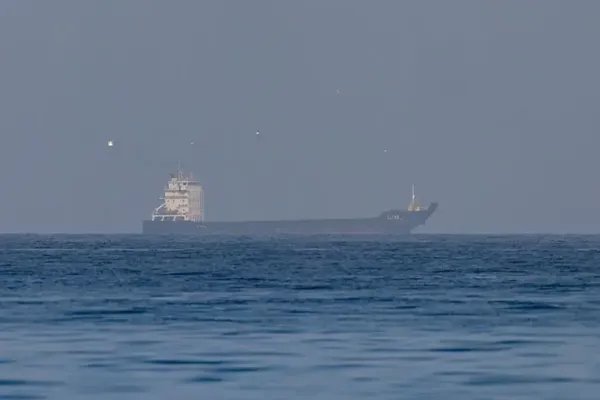 Iran Safe Passage Deals Drive Hormuz Traffic Surge
