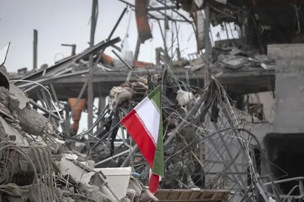 Iran Threatens Energy Sites After US Hits Kharg Island