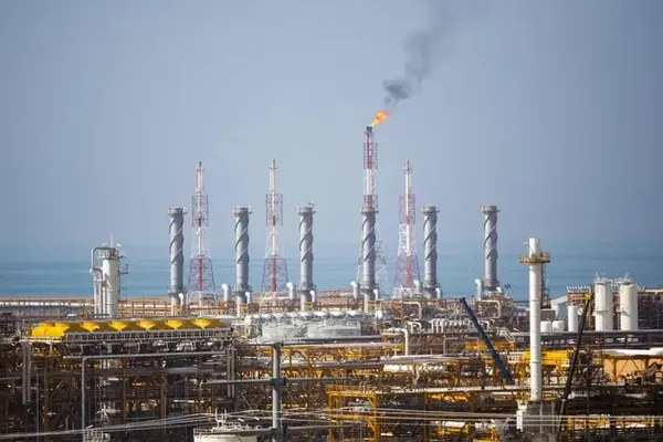 Iran Vows Retaliation Against Gulf Oil After Field Strike