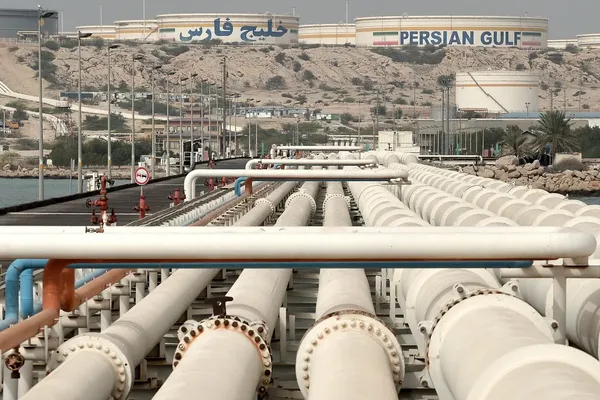 Iranian Oil Exports Strain Under US Blockade